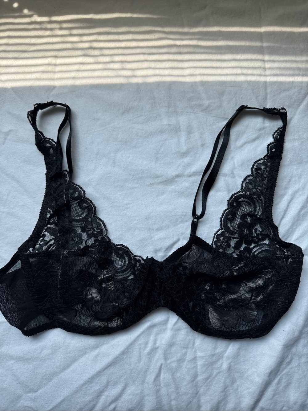 VINTAGE GOLD LABEL VICTORIAS SECRET BRA